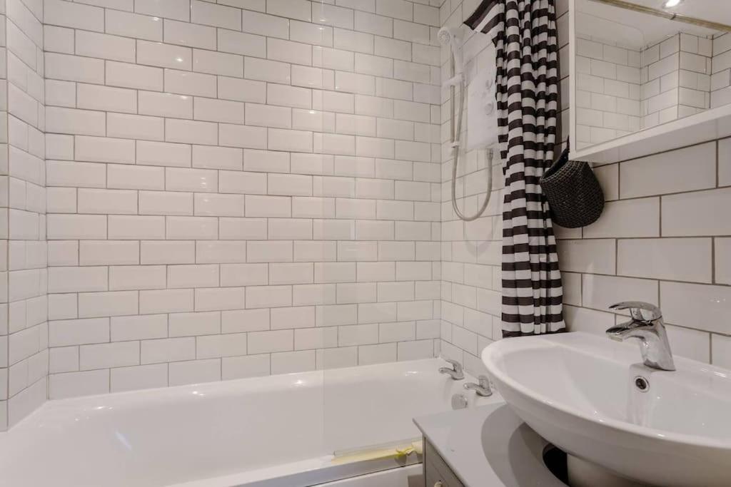 Quiet & Secluded St Albans Houseヴィラ エクステリア 写真