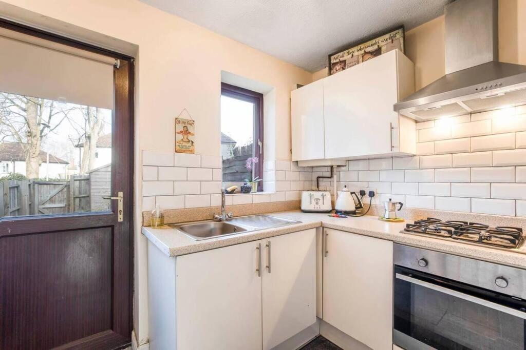 Quiet & Secluded St Albans Houseヴィラ エクステリア 写真