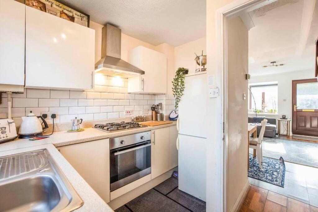 Quiet & Secluded St Albans Houseヴィラ エクステリア 写真